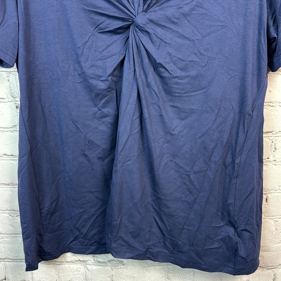 BloomChic Navy Short Sleeve Twist Front Top Plus Size 2X - Picture 5 of 6